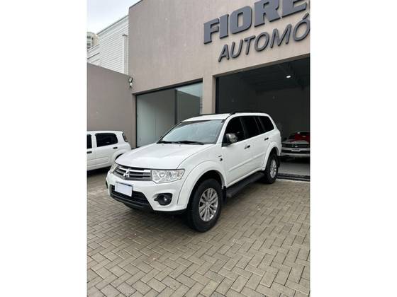 MITSUBISHI PAJERO 3.5 HPE 4X4 7 LUGARES V6 24V FLEX 4P AUTOMÁTICO MITSUBISHI PAJERO 3.5 HPE 4X4 7 LUGARES V6 24V FLEX 4P AUTOMÁTICO